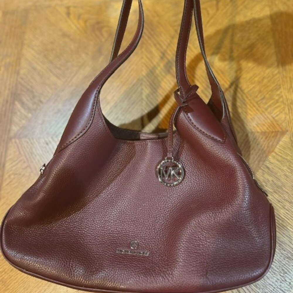 Michael Kors Kelsey Large Pebbled Leather Shoulder Bag